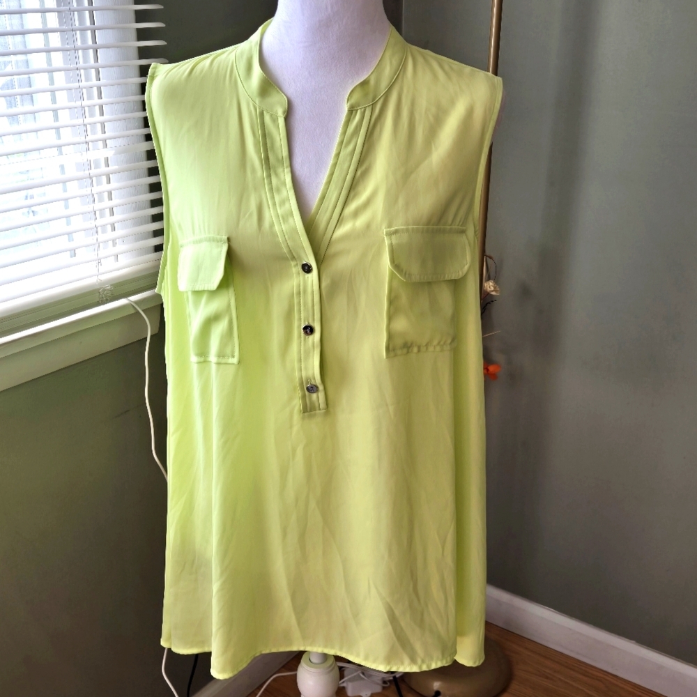 Alfani Top sz 14 lime green